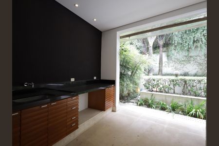 Casa de condomínio à venda com 483m², 4 quartos e 4 vagasVaranda gourmet