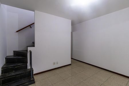 Sala de casa de condomínio à venda com 3 quartos, 109m² em Dona Clara, Belo Horizonte