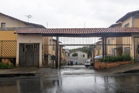 Casa de condomínio à venda com 109m², 3 quartos e 1 vagaFachada