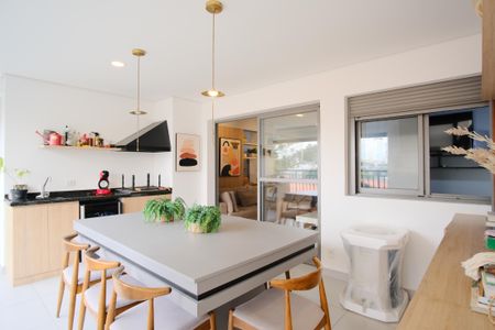 Apartamento à venda com 112m², 3 quartos e 2 vagasVaranda