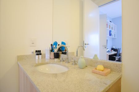 Apartamento à venda com 112m², 3 quartos e 2 vagasBanheiro da Suíte 3