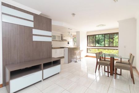 Sala de apartamento à venda com 1 quarto, 60m² em Centro Histórico, Porto Alegre