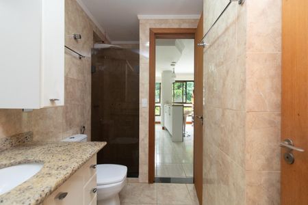 Banheiro de apartamento à venda com 1 quarto, 60m² em Centro Histórico, Porto Alegre