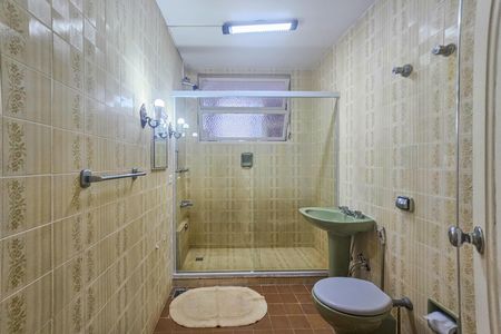 Apartamento para alugar com 160m², 3 quartos e 1 vaga Apartamento para alugar com 160m², 3 quartos e 1 vagaBanheiro social