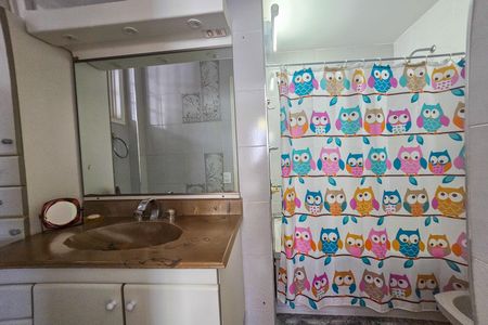 Apartamento para alugar com 160m², 3 quartos e 1 vaga Apartamento para alugar com 160m², 3 quartos e 1 vagaBanheiro da suíte