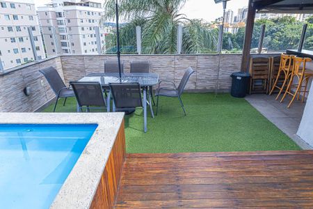 Apartamento à venda com 160m², 2 quartos e 2 vagasCobertura