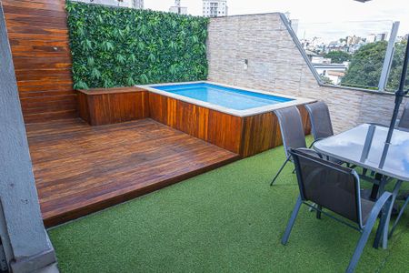 Apartamento à venda com 160m², 2 quartos e 2 vagasCobertura