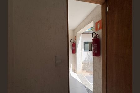 Casa à venda com 600m², 6 quartos e 4 vagasCasa 1 - lavabo de serviço 