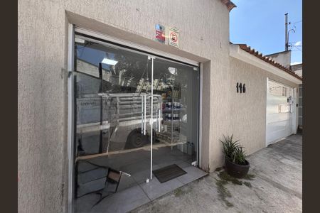 Casa à venda com 600m², 6 quartos e 4 vagasFachada