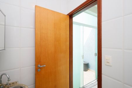 Casa à venda com 225m², 4 quartos e 4 vagas Casa à venda com 225m², 4 quartos e 4 vagasBanheiro 5