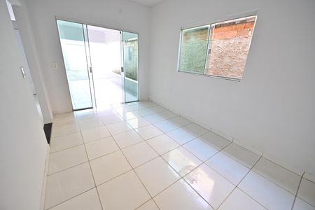 Casa para alugar com 3 quartos, 115m² em Residencial Recanto do Bosque, Goiânia