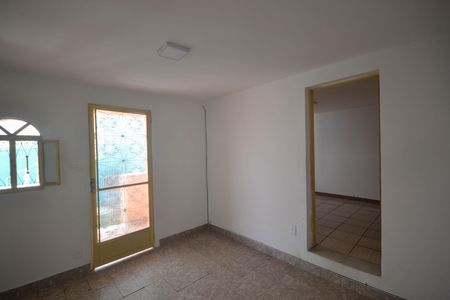 Sala de casa para alugar com 1 quarto, 60m² em Dois Irmãos, Nova Iguaçu