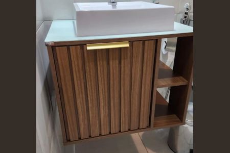 Banheiro de apartamento à venda com 2 quartos, 56m² em Jardim Prudência, São Paulo