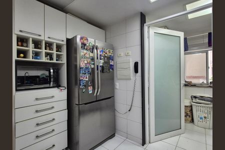 Apartamento à venda com 118m², 3 quartos e 2 vagas Apartamento à venda com 118m², 3 quartos e 2 vagasCozinha