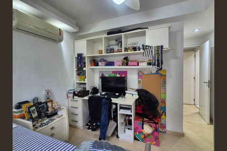 Apartamento à venda com 118m², 3 quartos e 2 vagas Apartamento à venda com 118m², 3 quartos e 2 vagasSuíte