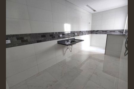 Cozinha de casa de condomínio para alugar com 2 quartos, 55m² em Vila Caiçara, Praia Grande