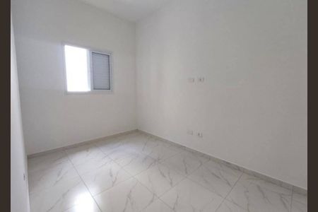 Quarto de casa de condomínio para alugar com 2 quartos, 55m² em Vila Caiçara, Praia Grande