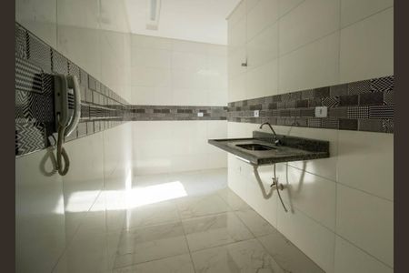 Cozinha de casa de condomínio para alugar com 2 quartos, 55m² em Vila Caiçara, Praia Grande