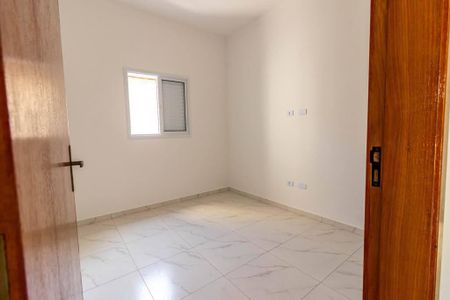 Quarto de casa de condomínio para alugar com 2 quartos, 55m² em Vila Caiçara, Praia Grande
