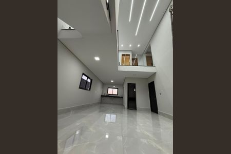 Casa para alugar com 170m², 3 quartos e 4 vagas Casa para alugar com 170m², 3 quartos e 4 vagasSala