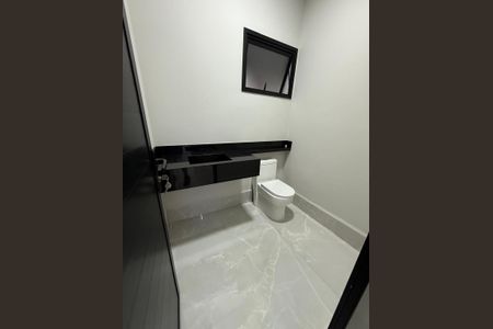 Casa para alugar com 170m², 3 quartos e 4 vagas Casa para alugar com 170m², 3 quartos e 4 vagasBanheiro