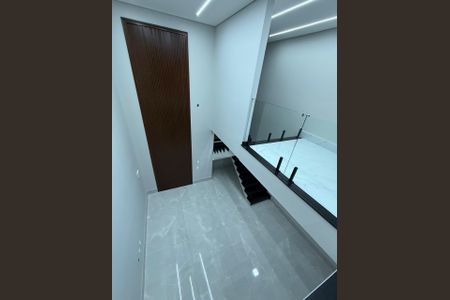 Casa para alugar com 170m², 3 quartos e 4 vagas Casa para alugar com 170m², 3 quartos e 4 vagasSala