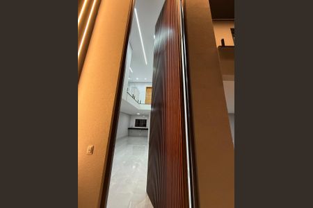 Casa para alugar com 170m², 3 quartos e 4 vagas Casa para alugar com 170m², 3 quartos e 4 vagasEntrada