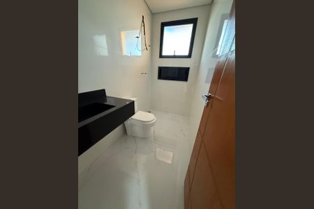 Casa para alugar com 170m², 3 quartos e 4 vagas Casa para alugar com 170m², 3 quartos e 4 vagasBanheiro