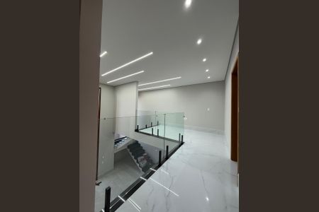 Casa para alugar com 170m², 3 quartos e 4 vagas Casa para alugar com 170m², 3 quartos e 4 vagasMezanino