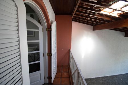 Casa à venda com 148m², 4 quartos e 2 vagas Casa à venda com 148m², 4 quartos e 2 vagasVaranda da Suíte