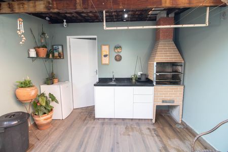 Casa à venda com 148m², 4 quartos e 2 vagas Casa à venda com 148m², 4 quartos e 2 vagasÁrea gourmet