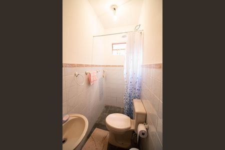 Casa à venda com 148m², 4 quartos e 2 vagas Casa à venda com 148m², 4 quartos e 2 vagasBanheiro da Suíte 2