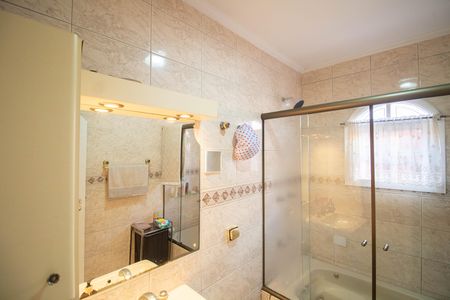 Casa à venda com 148m², 4 quartos e 2 vagas Casa à venda com 148m², 4 quartos e 2 vagasBanheiro da suíte
