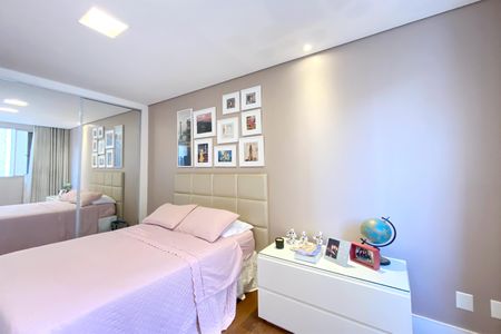 Apartamento à venda com 206m², 4 quartos e 3 vagasQuarto 3