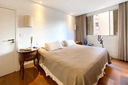 Apartamento à venda com 206m², 4 quartos e 3 vagasSuite 1