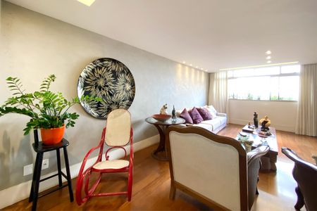 Apartamento à venda com 206m², 4 quartos e 3 vagasSala