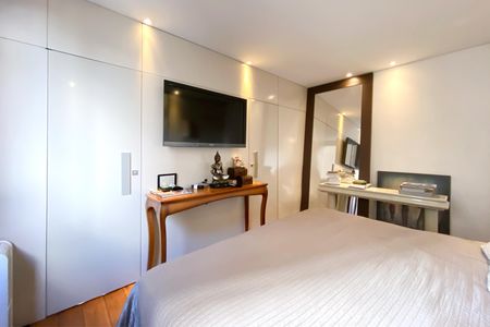 Apartamento à venda com 206m², 4 quartos e 3 vagasSuite 1