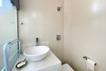 Apartamento à venda com 206m², 4 quartos e 3 vagasBanheiro de serviço