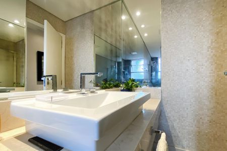 Apartamento à venda com 206m², 4 quartos e 3 vagasBanheiro