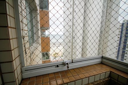 Apartamento para alugar com 72m², 2 quartos e 1 vagaVaranda