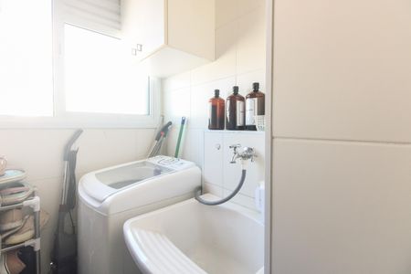 Apartamento à venda com 60m², 2 quartos e 1 vagaÁrea de Serviço 