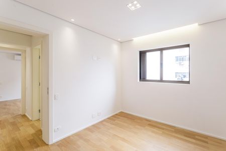 Apartamento à venda com 200m², 4 quartos e 3 vagasQuarto 2