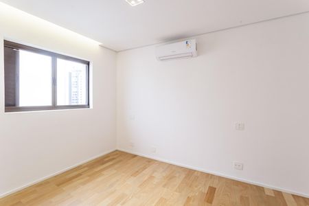 Apartamento à venda com 200m², 4 quartos e 3 vagasQuarto 2