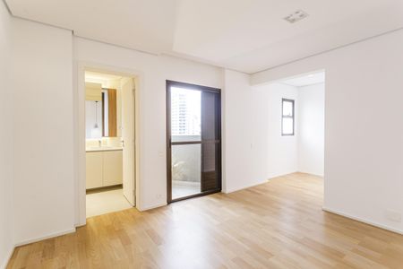 Apartamento à venda com 200m², 4 quartos e 3 vagasSuíte 2