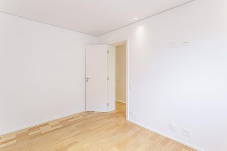 Apartamento à venda com 200m², 4 quartos e 3 vagasQuarto 2