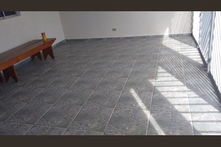 Casa à venda com 170m², 1 quarto e 2 vagas Casa à venda com 170m², 1 quarto e 2 vagasÁrea externa