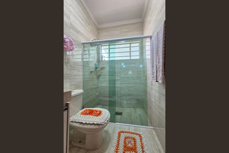 Casa à venda com 281m², 3 quartos e 2 vagasBanheiro