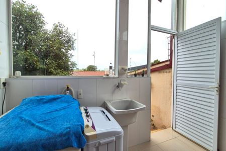 Casa à venda com 281m², 3 quartos e 2 vagasÁrea de Serviço