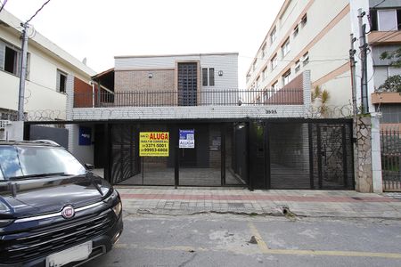Casa para alugar com 152m², 4 quartos e 2 vagasFachada