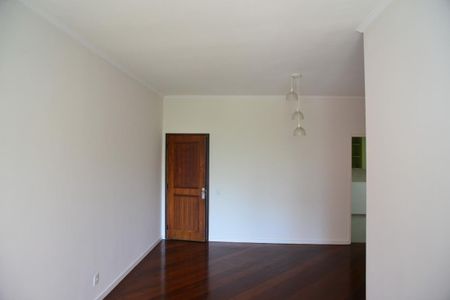 Sala de apartamento para alugar com 2 quartos, 84m² em Barra da Tijuca, Rio de Janeiro